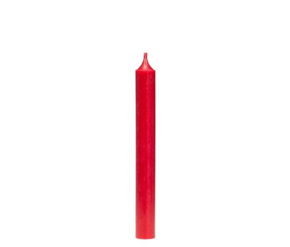 Cierge rouge en cire. Hauteur 19,5 cm. 5h de brûlage