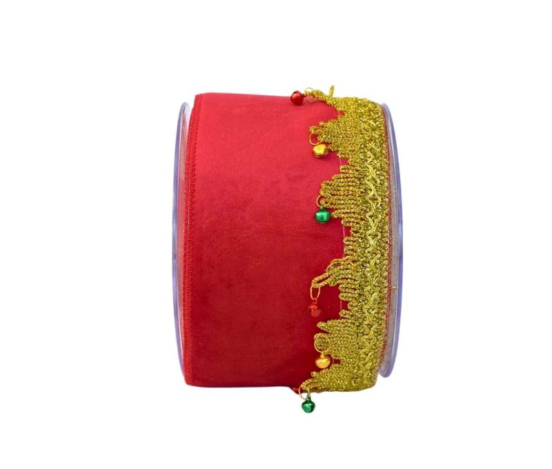 Large Ruban de Noël rouge avec galon doré, petites clochettes colorées et fil métallique – longueur 4,5 mètres.