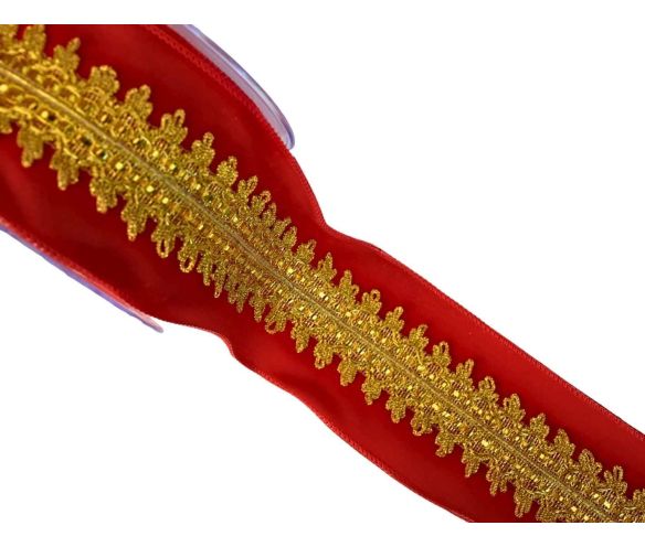 Ruban de Noël en velours rouge avec galon doré brodé. Largeur 10cm, longueur 4,5m. Bords métalliques pour un maintien parfait.