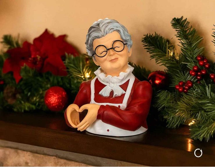 Décoration de Noël Mère Noël en résine formant un cœur avec les mains, hauteur 22 cm.