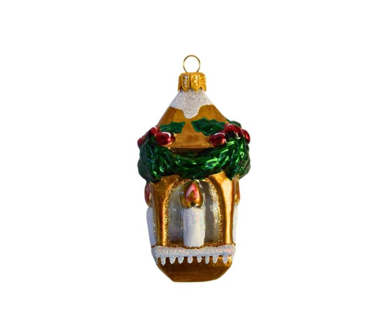 Suspension lanterne verre doré couronne verte baies rouges neige blanche H12cm