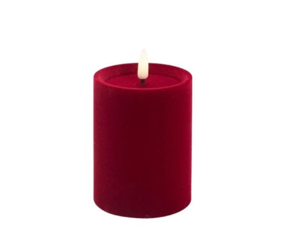 Bougie LED pilier velours rouge flocké flamme LED timer intégré Ø7,5cm H10cm - Lilosquare