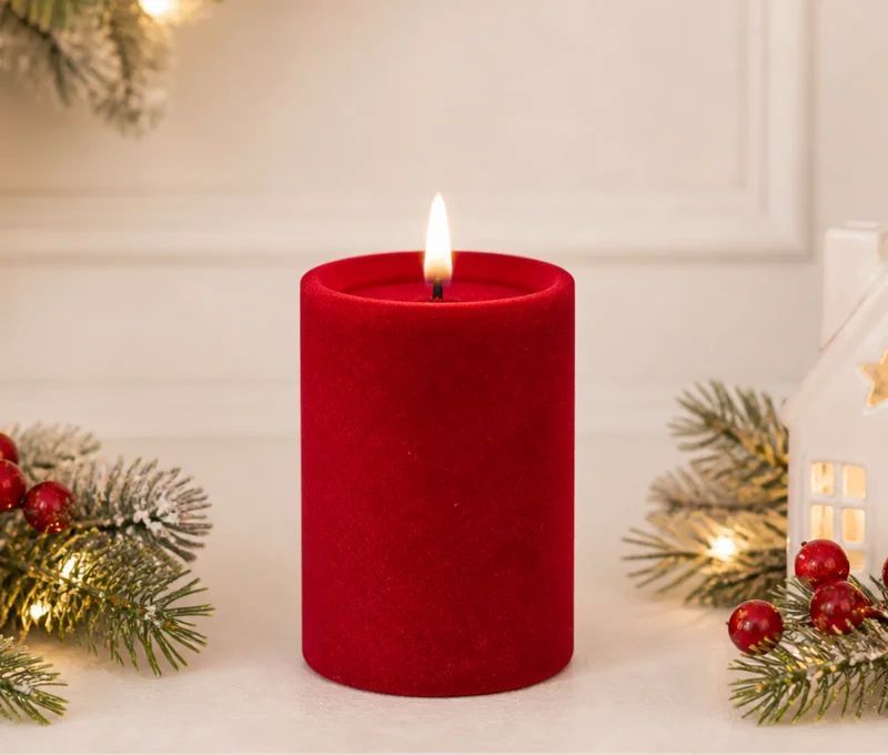 Bougie LED pilier velours rouge flocké flamme LED timer intégré Ø7,5cm H10cm - Lilosquare