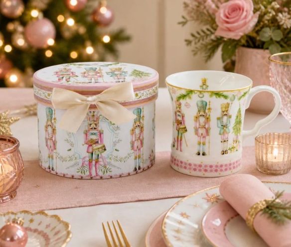 Mug porcelaine blanc casse-noisette rose or liseret doré boîte cadeau ronde ruban beige 320ml - Lilosquare