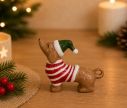 Voir la slide Figurine teckel porcelaine brillante caramel bonnet lutin vert pull rouge rayé blanc 9cm - Lilosquare