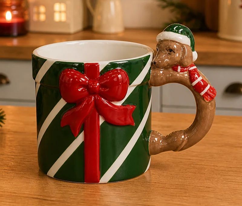 Mug Noël porcelaine vert rayé blanc paquet cadeau nœud rouge anse teckel bonnet lutin vert 320ml - Lilosquare