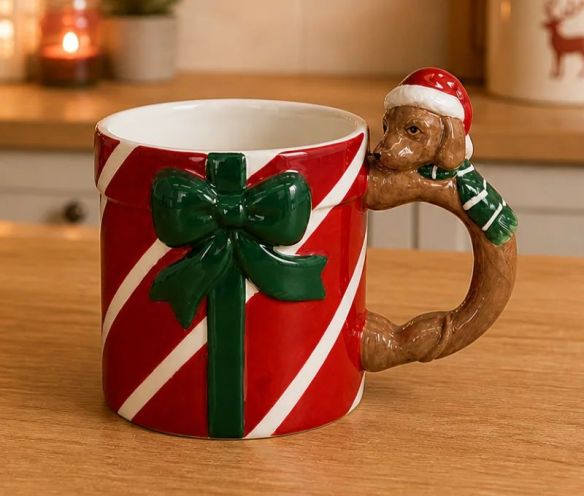 Mug Noël porcelaine rouge rayé blanc paquet cadeau nœud vert anse teckel bonnet Père Noël rouge 320ml - Lilosquare