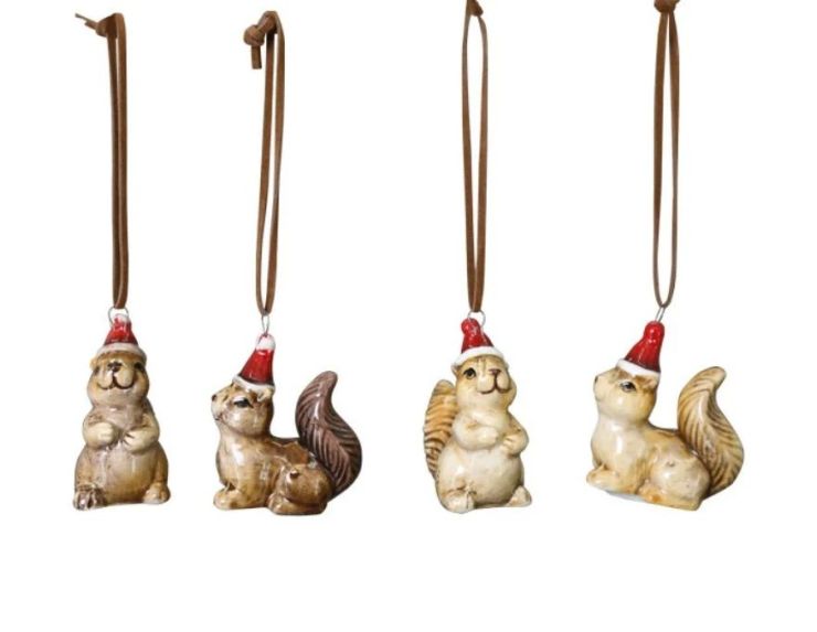 Set de 4 suspensions écureuils en céramique avec bonnet de Noël rouge H6cm - Lilosquare