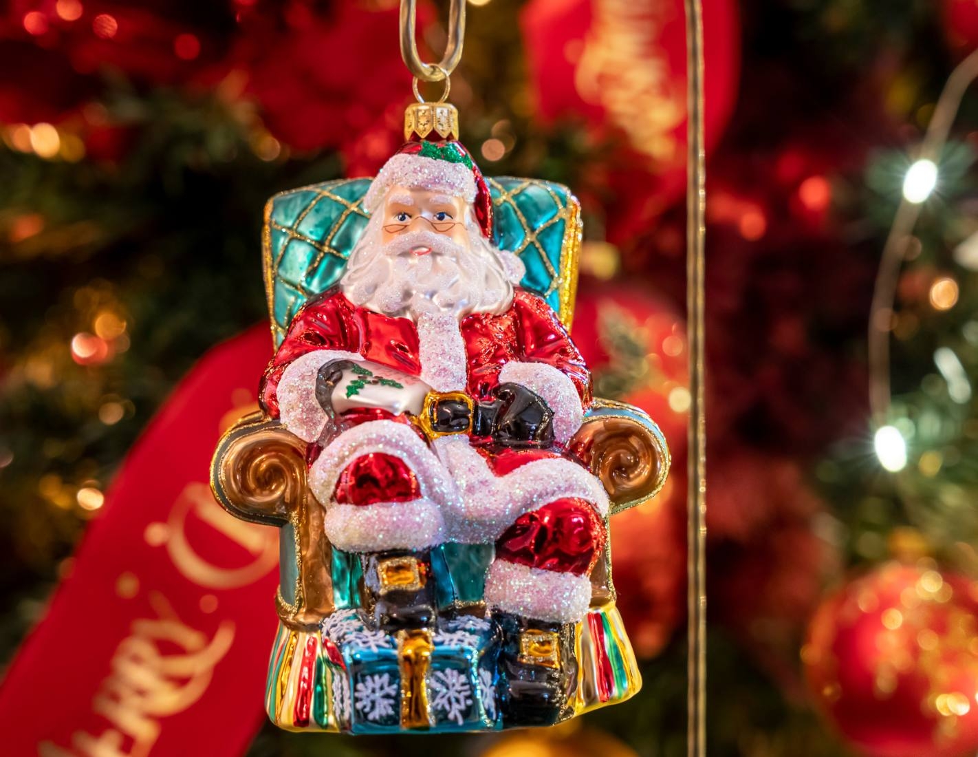 Père Noël avec sac cadeaux ornement en verre soufflé pour sapin de Noël