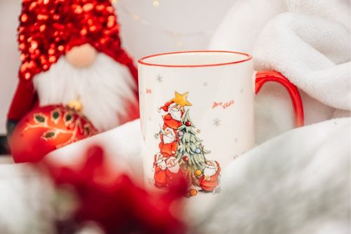 tasse blanche avec lutins 